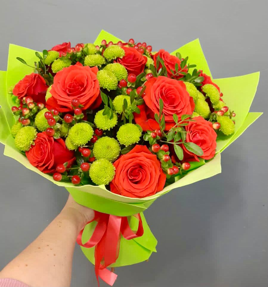 Букет цветов из: Хризантемы и Розы в Апастово