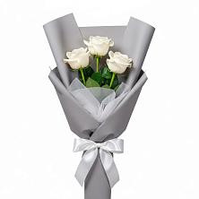 Букет 3 белые розы в Апастово