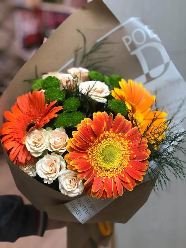 Букет цветов из: Герберы, Хризантемы и Розы в Апастово
