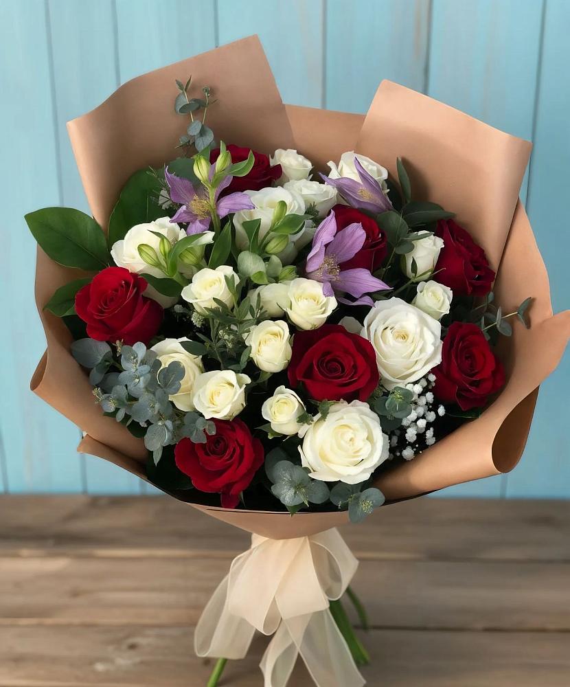 Букет цветов из: Розы и Альстромерии в Апастово