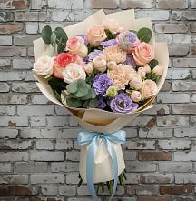 Букет цветов из:  Розы, Лизиантусы и Гвоздики в Апастово